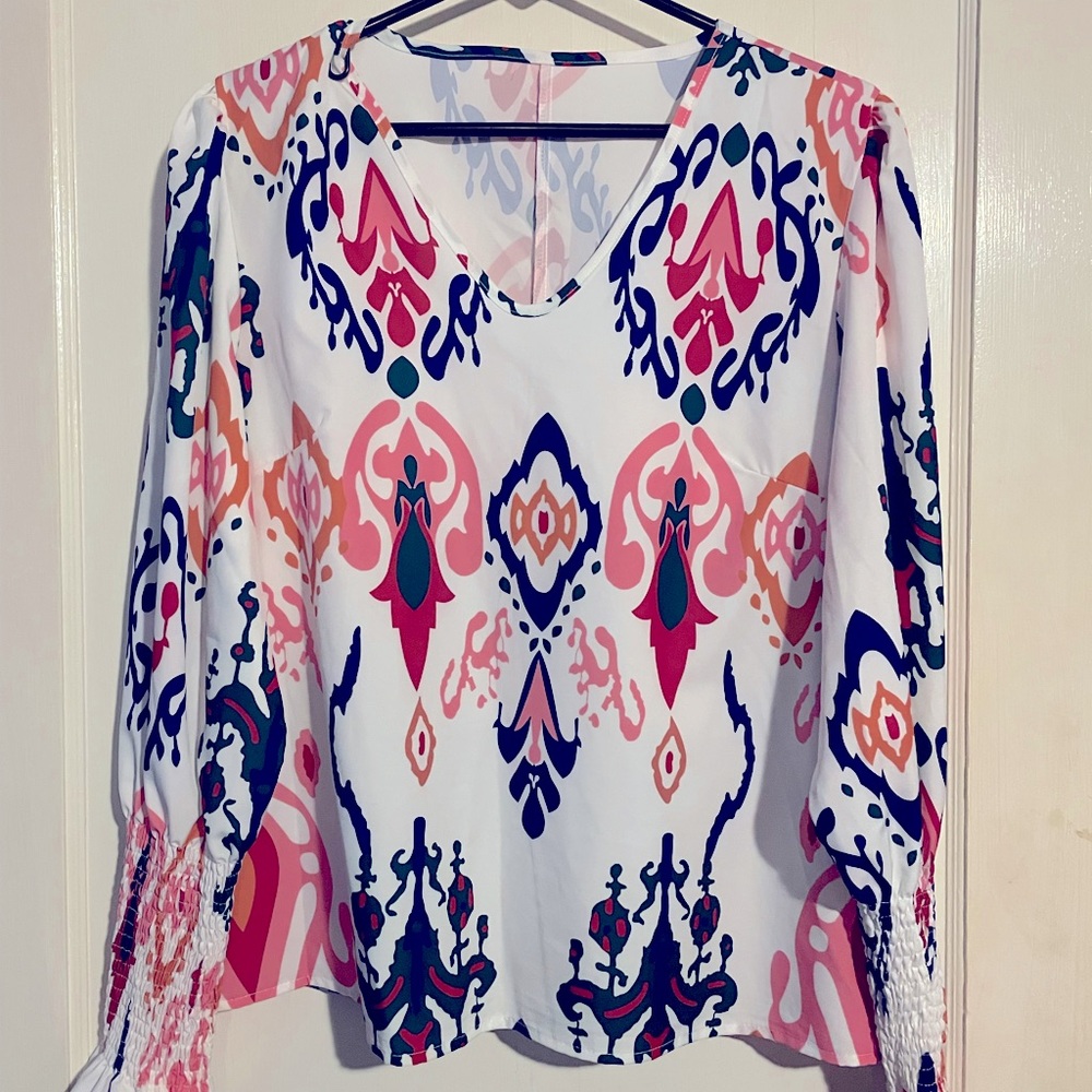 Shein scroll print, vneck blouse